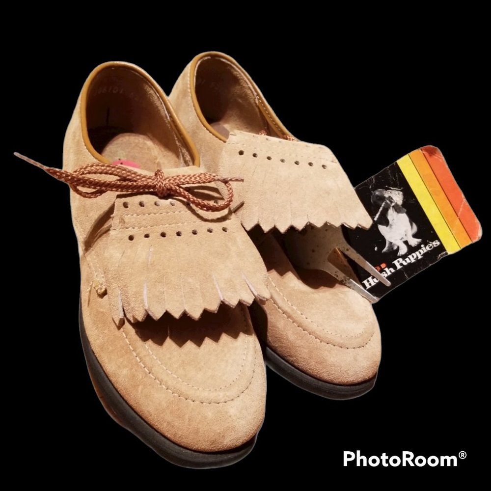 New!! HUSH PUPPIES Suede Brogue Cleats (Size 6)